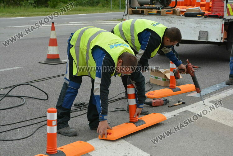 Монтират гумени ограничители до „Холидей парк“ заради нарушения от водачи