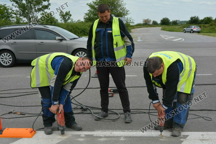 Монтират гумени ограничители до „Холидей парк“ заради нарушения от водачи