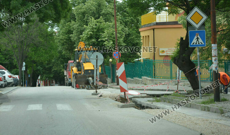 Квартал в Хасково ще е без вода заради изграждане на връзки към водопровод