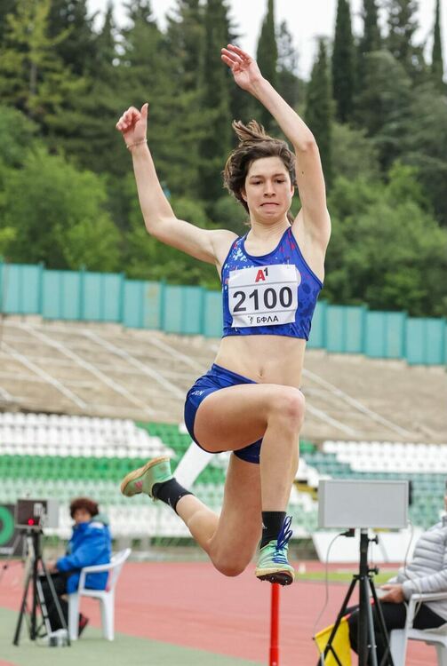 Божидар Саръбоюков с титла от „Самарско знаме“, „Хеброс“ с 4 медала