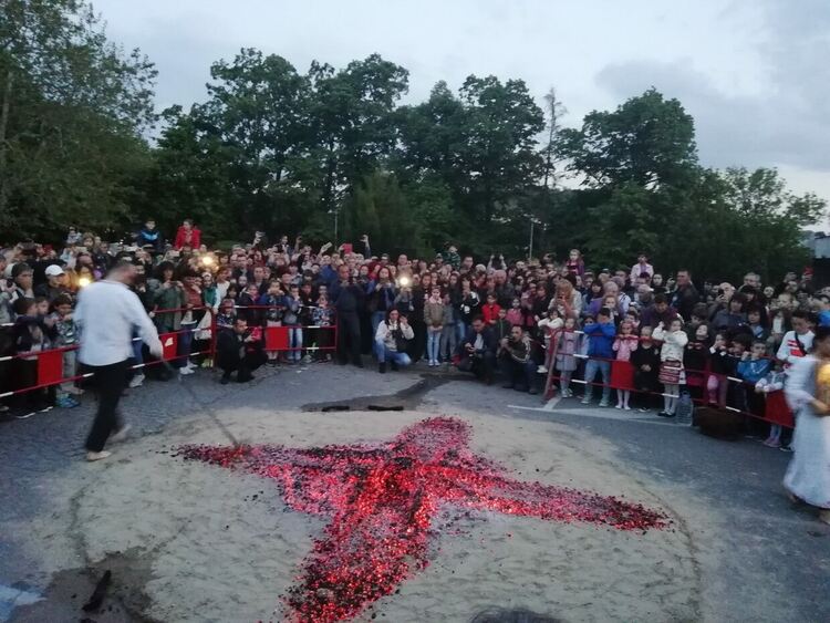 Нестинари, концерт и празнична литургия на двудневни празненства в с. Крепост