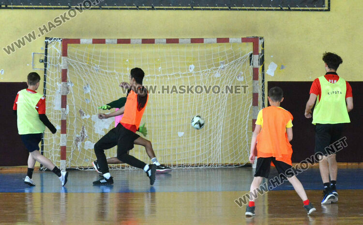 Спортното училище отбеляза в аванс Деня на българския спорт