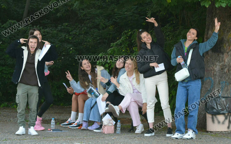 Без проблеми протича до този момент матурата по БЕЛ в Хасковско