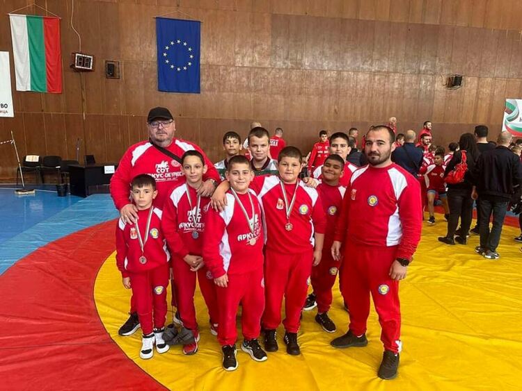 Успехи за борците на двата местни клуба „Ангел войвода“ и „Хасково“