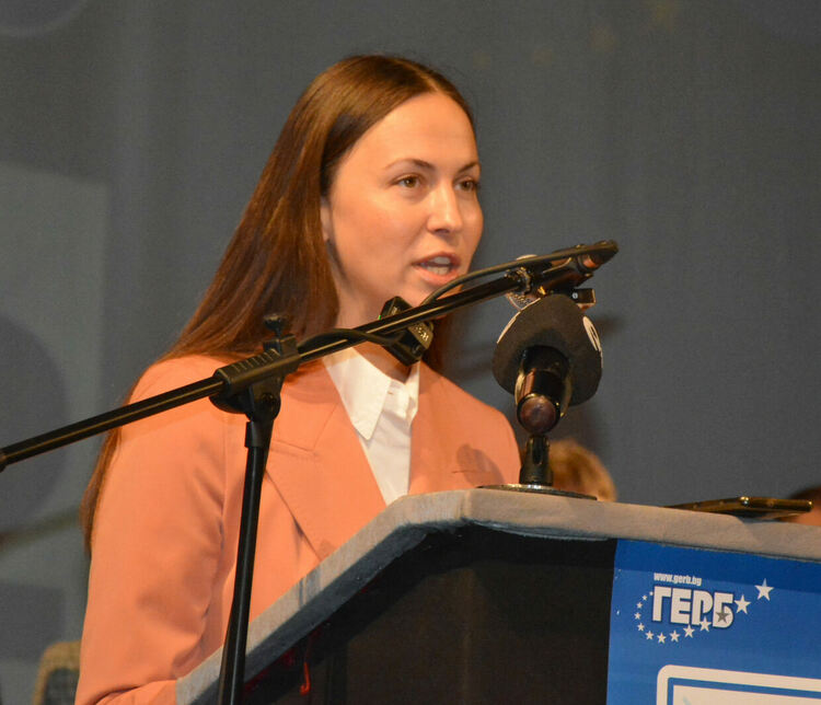 Надявам се да направим стабилно правителство поне за следващите 12 месеца, каза в Хасково лидерът на ГЕРБ Бойко Борисов