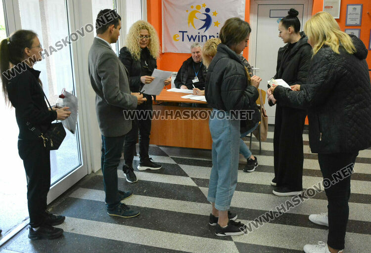 Без проблеми протича до този момент матурата по БЕЛ в Хасковско