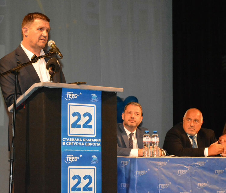 Надявам се да направим стабилно правителство поне за следващите 12 месеца, каза в Хасково лидерът на ГЕРБ Бойко Борисов