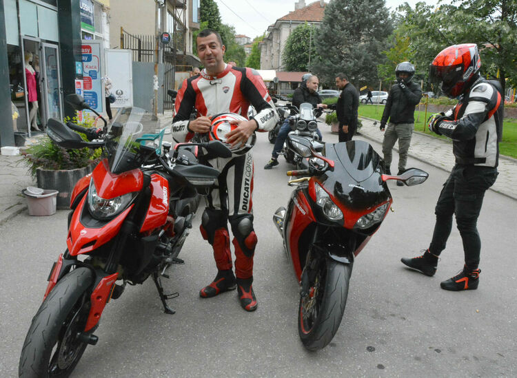Надявам се да направим стабилно правителство поне за следващите 12 месеца, каза в Хасково лидерът на ГЕРБ Бойко Борисов