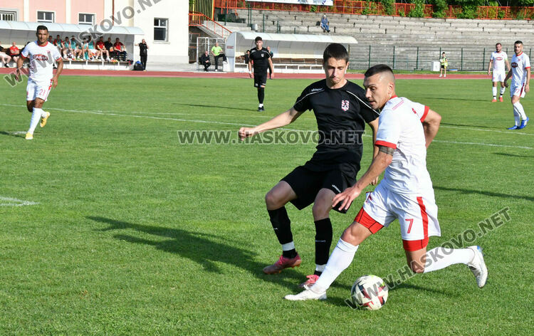 „Саяна Хасково“ писа шестица на „Сокол“