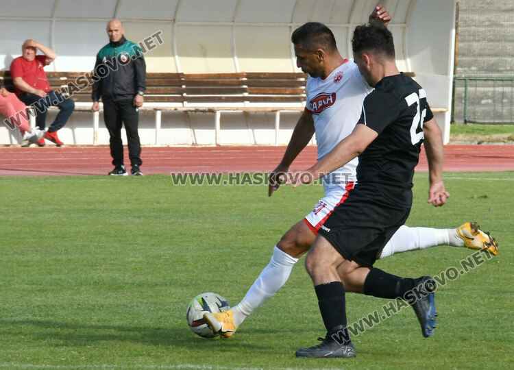„Саяна Хасково“ писа шестица на „Сокол“