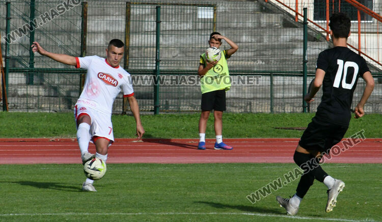 „Саяна Хасково“ писа шестица на „Сокол“