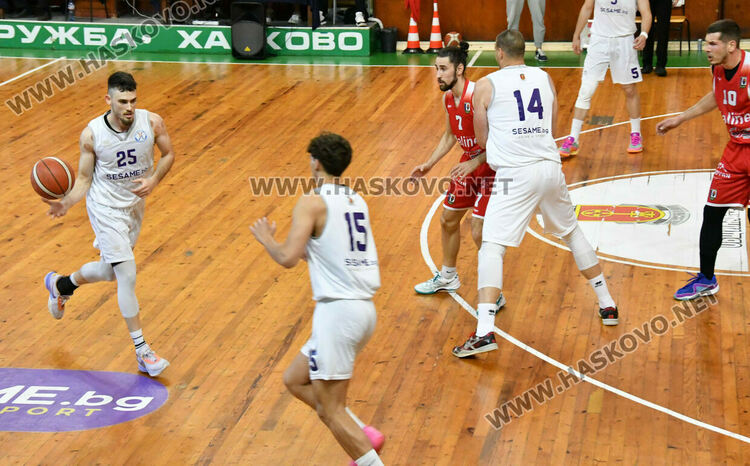 Баскетболният “Хасково” е на финал в регион Юг