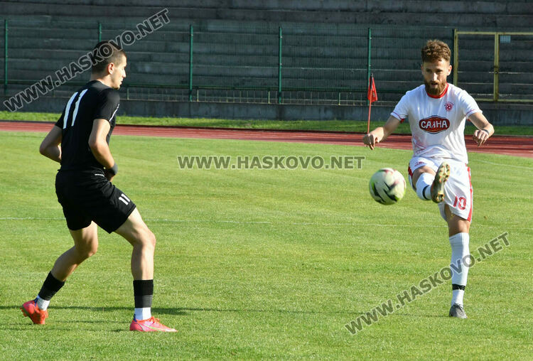 „Саяна Хасково“ писа шестица на „Сокол“
