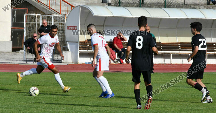 „Саяна Хасково“ писа шестица на „Сокол“