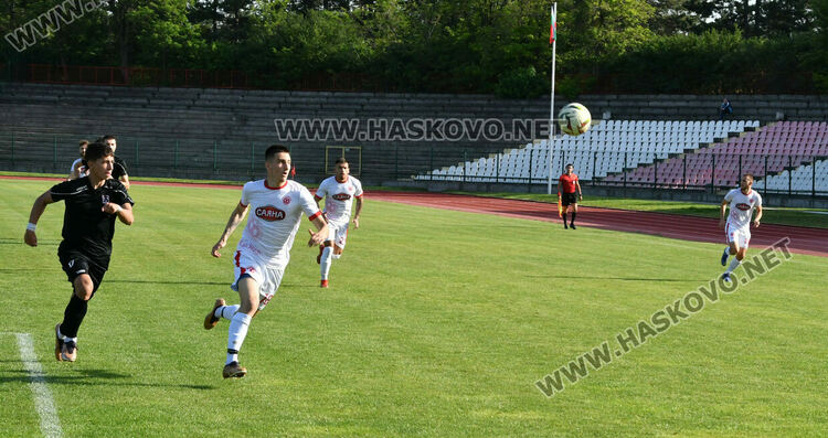 „Саяна Хасково“ писа шестица на „Сокол“