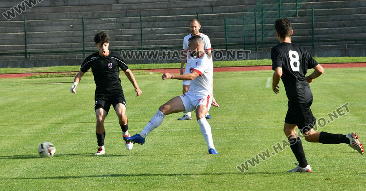 „Саяна Хасково“ писа шестица на „Сокол“