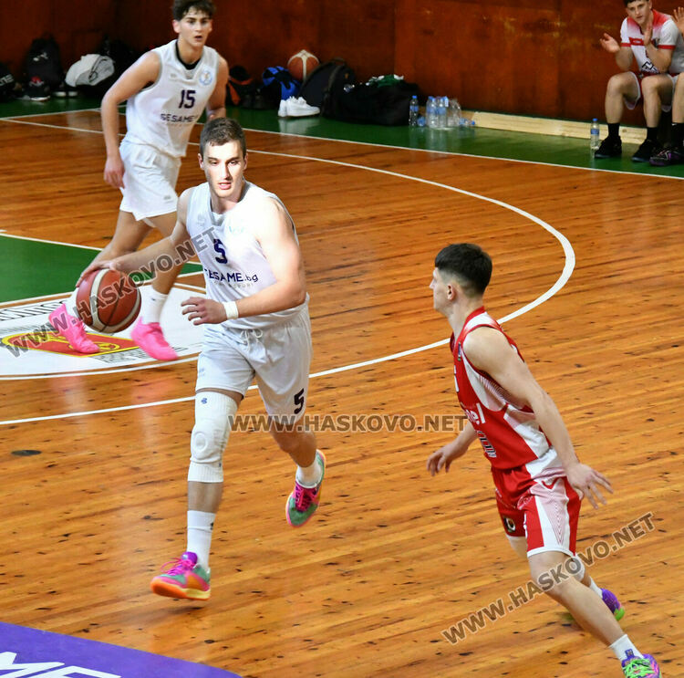 Баскетболният “Хасково” е на финал в регион Юг