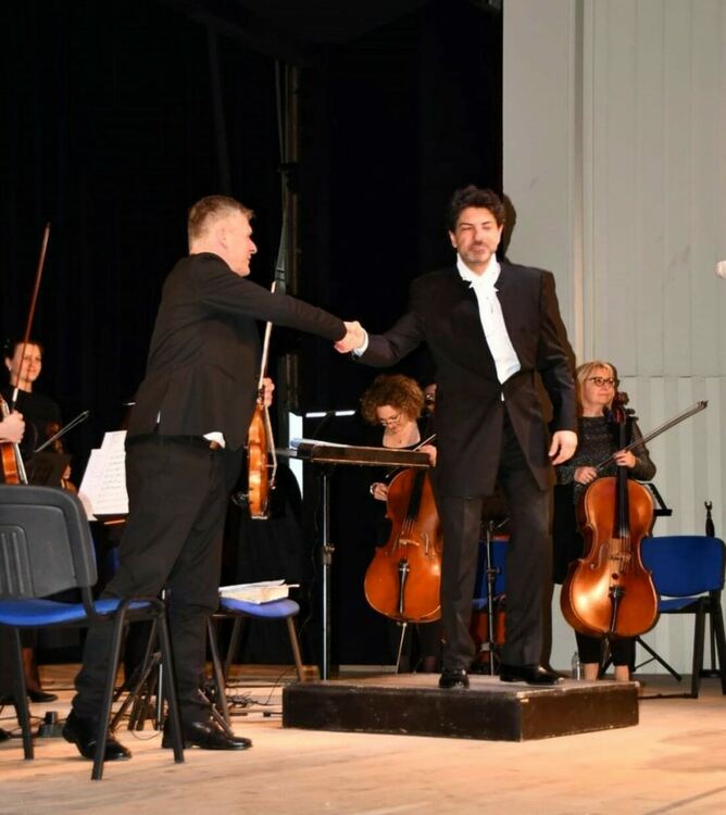 Откриха НЧ "Родолюбие" с оперен концерт 