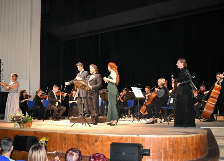 Откриха НЧ "Родолюбие" с оперен концерт 