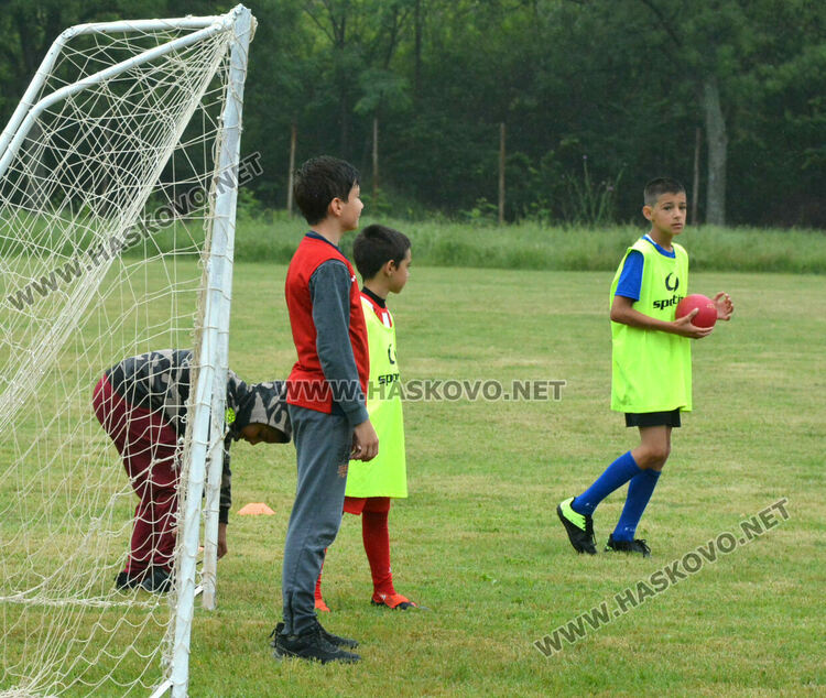 Дъждът не спря спортния празник в Минерални бани