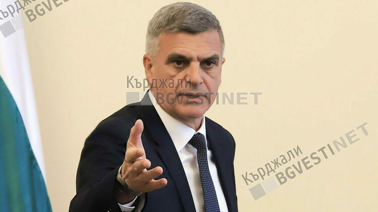 Стефан Янев