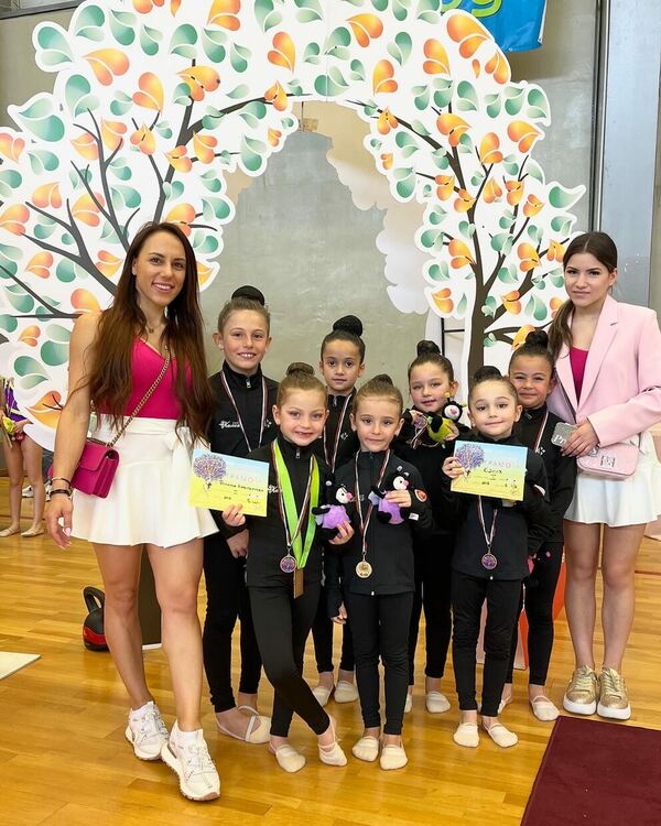 6 медала за гимнастичките на „Калия“ от турнира „Фея под липите“ в Стара Загора