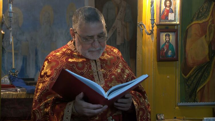 В с. Крепост почетоха Св. равноапостоли Константин и Елена в едноименната църква