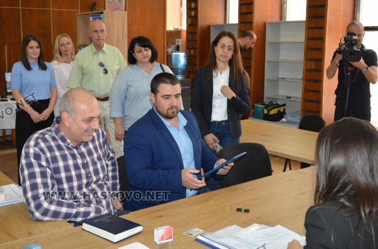 Велина Недева води листата на „Продължаваме промяната-Демократична България“