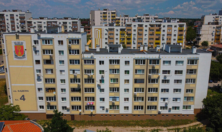Търсят фирми за саниране на блокове в Хасково за над 15 млн. лв. 