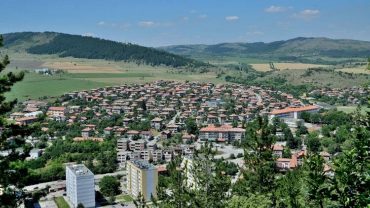 Част от популярната в Брезник вокално-инструментална група "Веселите щурчета" ще участва в концерта "Пролетна фиеста" днес