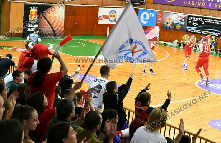 “Хебър” поведе на “Хасково” във финалната серия 