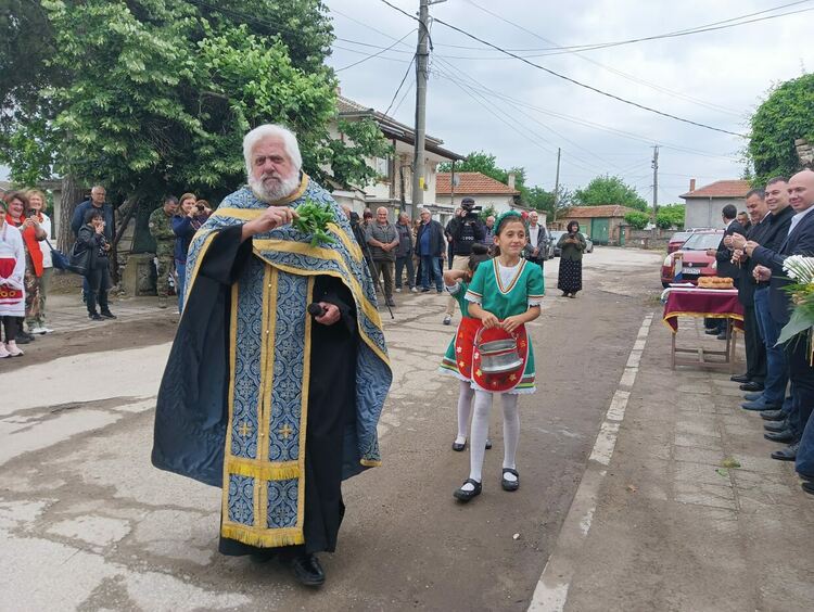 В Караджалово отркиха плоча в памет на ген.-майор Иван Хубенов