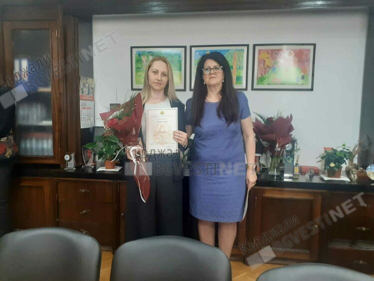 Шестима учители от област Кърджали бяха удостоени с почетното отличие „Неофит Рилски“