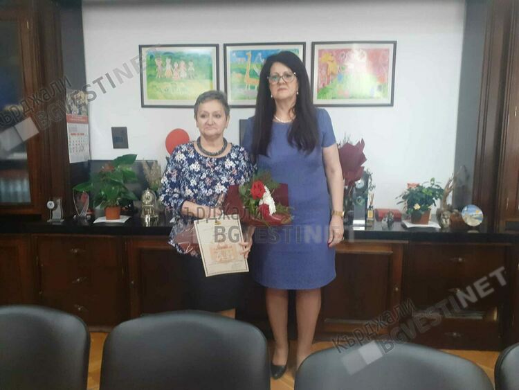 Шестима учители от област Кърджали бяха удостоени с почетното отличие „Неофит Рилски“