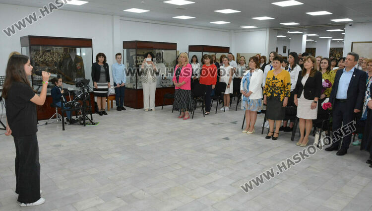 РУО награди 12 учители за заслуги и изявени ученици от Хасковско