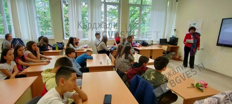 Най-българският празник в СУ"Отец Паисий"