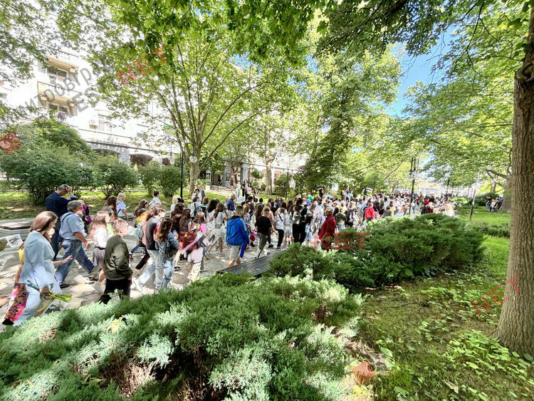 Хиляди честваха 24 май в центъра на Димитровград