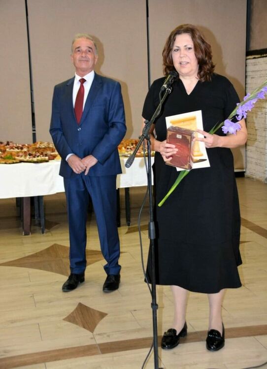 Наградиха учители и културни дейци от Асеновград 