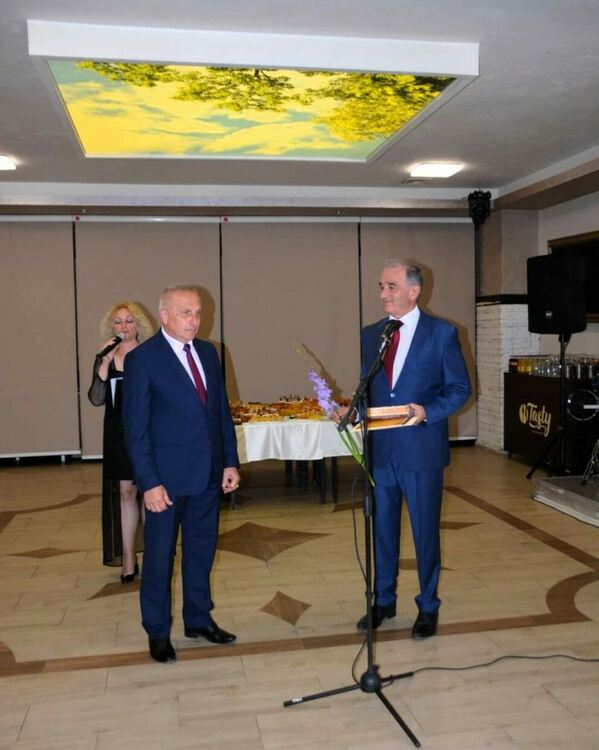 Наградиха учители и културни дейци от Асеновград 