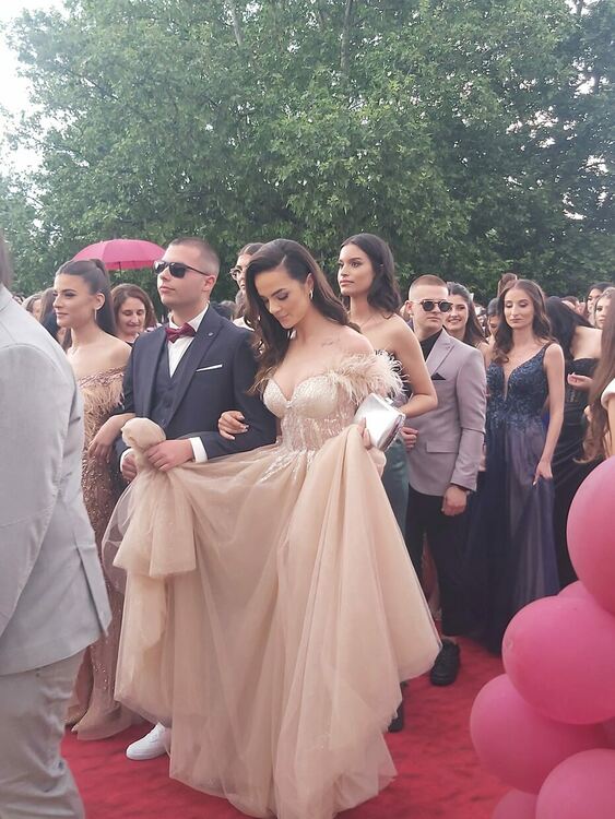 "На добър час!" казахме на златаровския випуск 2024 