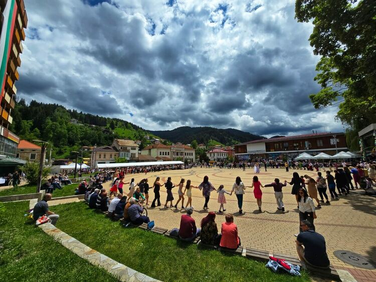 Тодор Батков-син: Авторитетните институции заедно с българската писменост са в основата на държавната ни идентичност