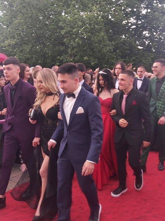 "На добър час!" казахме на златаровския випуск 2024 