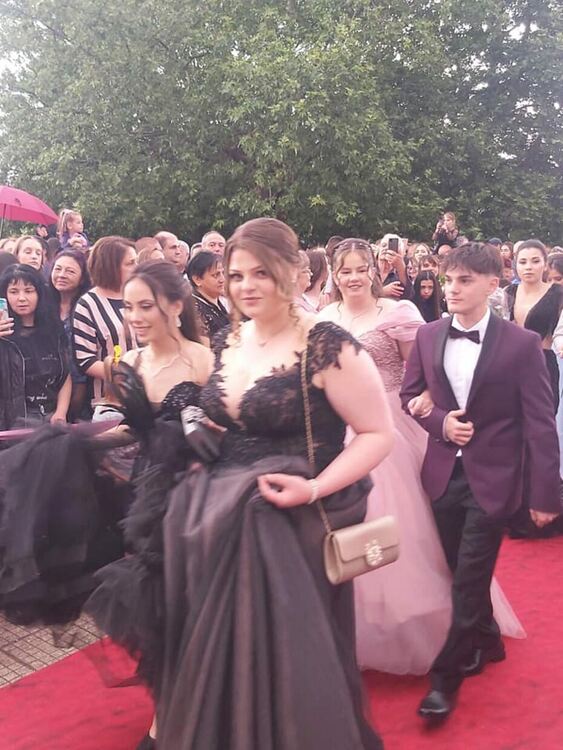 "На добър час!" казахме на златаровския випуск 2024 