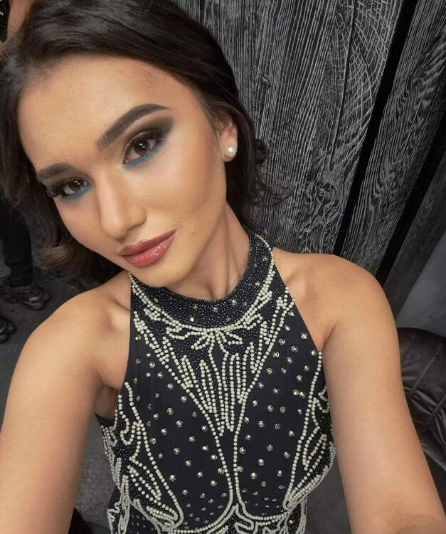 Абитуриентките избират моделски грим