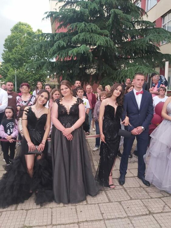 "На добър час!" казахме на златаровския випуск 2024 