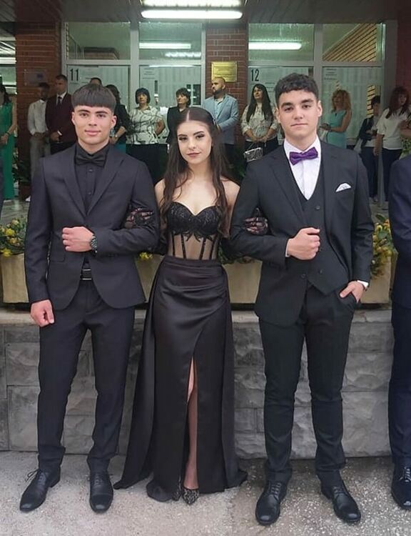 "На добър час!" казахме на златаровския випуск 2024 