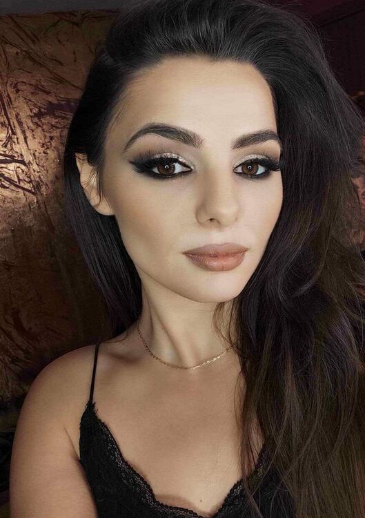 Абитуриентките избират моделски грим