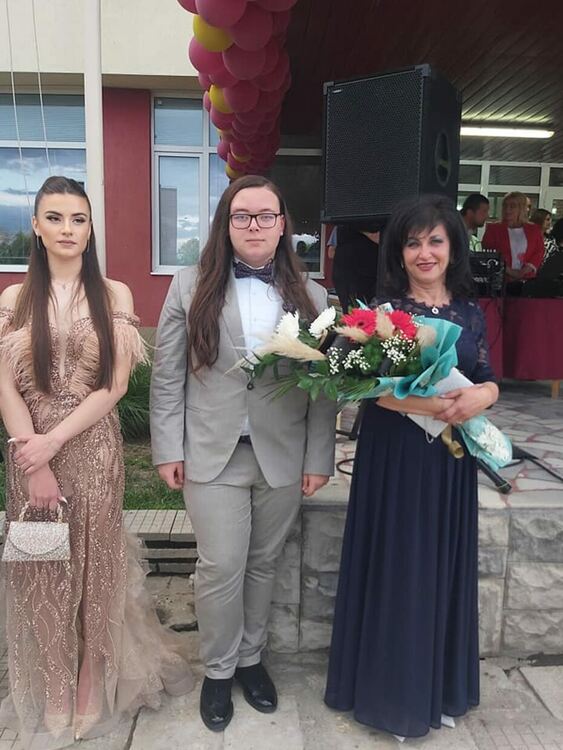 "На добър час!" казахме на златаровския випуск 2024 