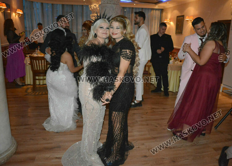 Короната - предпочитан атрибут от абитуриентките на ПГЛП