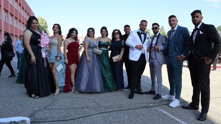 Абитуриентите от ПГСС "Васил Левски"-Първомай отпразнуваха зрелостта си